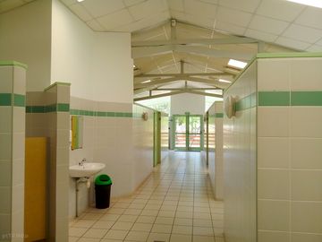Bâtiment intérieur sanitaire
