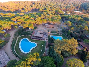 Camping begur is a green campsite with plenty of trees