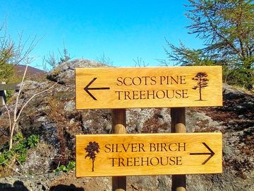 Treehouse Signs