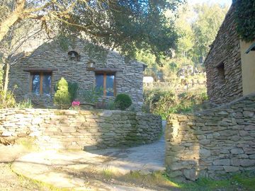 Petra pinzuta main buildings
