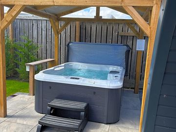 Hot tub