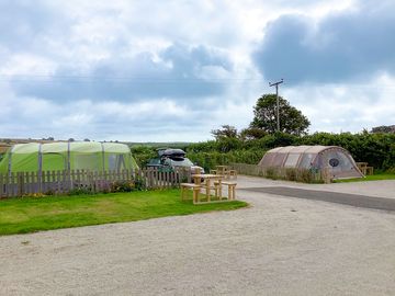 Deluxe pitch with gravel and grass