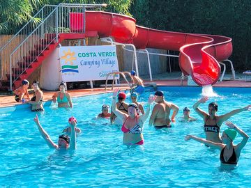 Entertainment in the pool