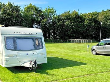 Orange 40, Electric grass pitch