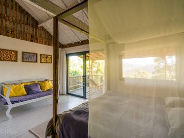 Handcrafted lodges with natural canvas