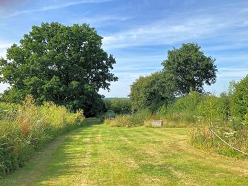 Non-electric grass pitch