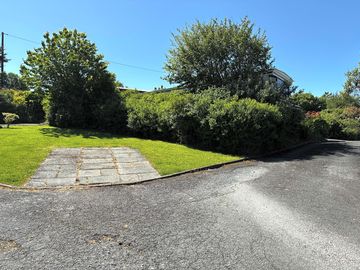 Parking space to rear