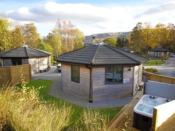 Cabins with hot tubs