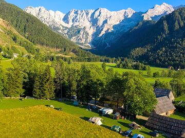 Camp šenkova domačija