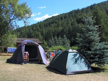 Camping pitches with beautiful views over the hills
