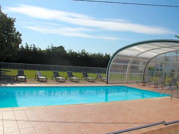 Heated swimming pool