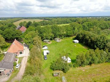 Sheltered camping field (added by manager 19 Apr 2023)