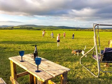 Preseli Hills in the distance (added by manager 11 Oct 2022)