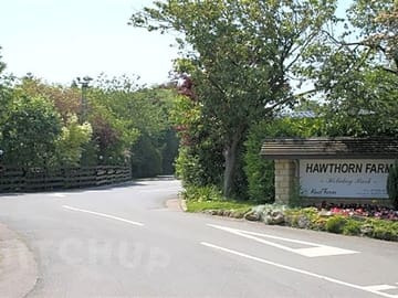 Hawthorn Farm entrance (added by manager 23 Jun 2010)