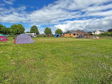 Tent pitches (added by manager 28 Mar 2023)