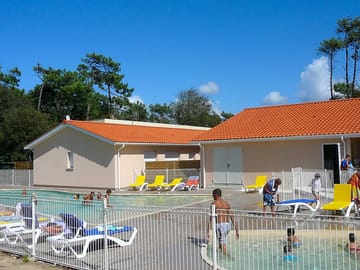 The heated pool and paddling pool (added by manager 04 Mar 2016)