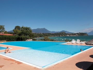 The outdoor pool (added by manager 28 May 2017)