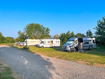 Grass and gravel touring pitches (added by manager 27 Jul 2023)