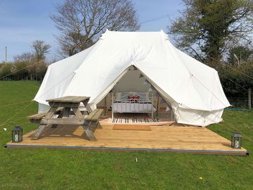 The tent and decking area (added by manager 22 Apr 2022)