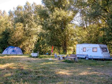 Spacious pitches surrounded by trees (added by manager 12 Oct 2022)