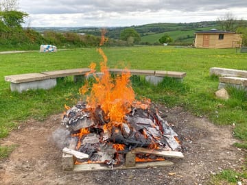 Firepit (added by manager 23 Sep 2022)