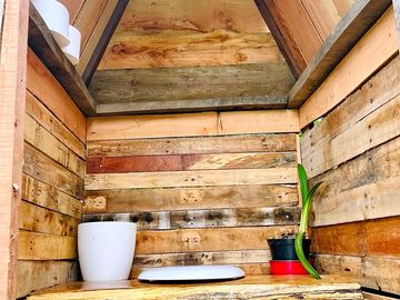 Composting toilet