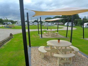 Picnic / breakfast area
