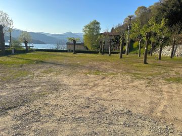 Piazzole di campeggio per tende o camper.