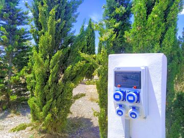 Electric hook-ups