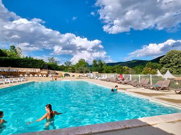 Pool complex