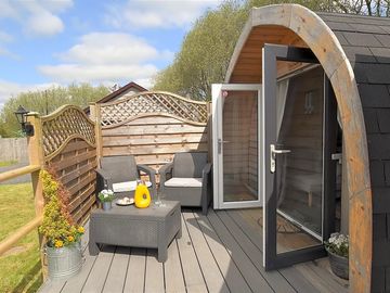 The cwtch decking