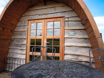 Gardula the hut