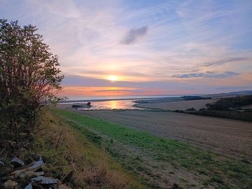 Sunset view from footpath to the west of the park. 10 minutes walk.
