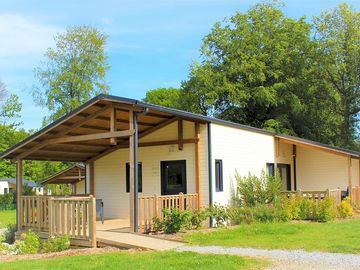 Chalet 2 pers / chalet 4/6pers / Chalet 6/8 pers. Chaque chambre a une salle d'eau.