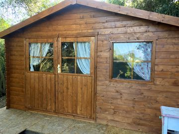 Wooden cabin in a very private spot