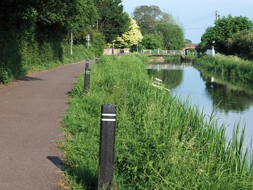 Walk down the bridgwater and taunton canal