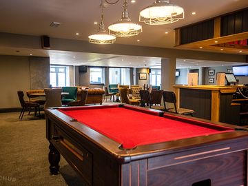Pool table