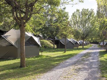 Exterior tribe tent