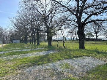 Grass and gravel touring pitches