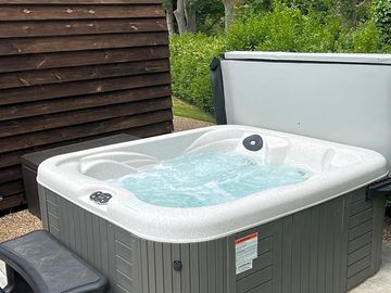 Seadreams hot tub