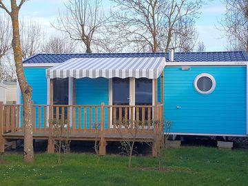 Holiday home with semi-covered terrace