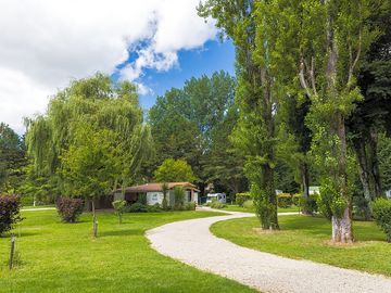 Camping et bloc sanitaires
