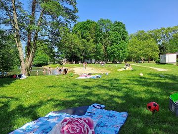 Swimming in the river yonne