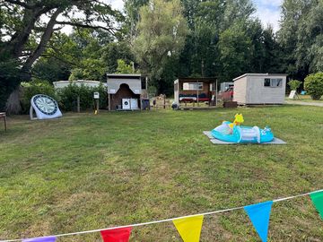 Relaxation and play areas, plus launderette