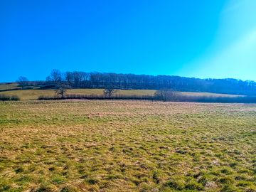 View from the electric pitches at bottom of the field in winter, facing south