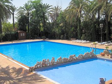 Swimming pool and paddling pool for kids