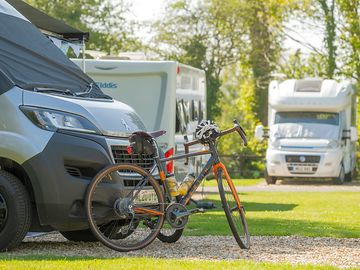 Scenic south coast bike route straight from park