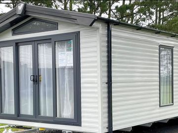 Deluxe 2 bedroom area