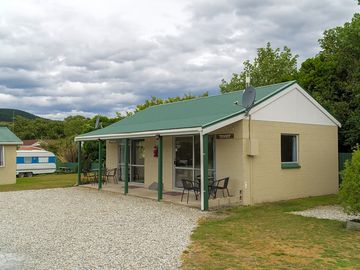 Onslow and teviot 2 bedroom cabin