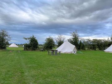 Bottom field looking into top field